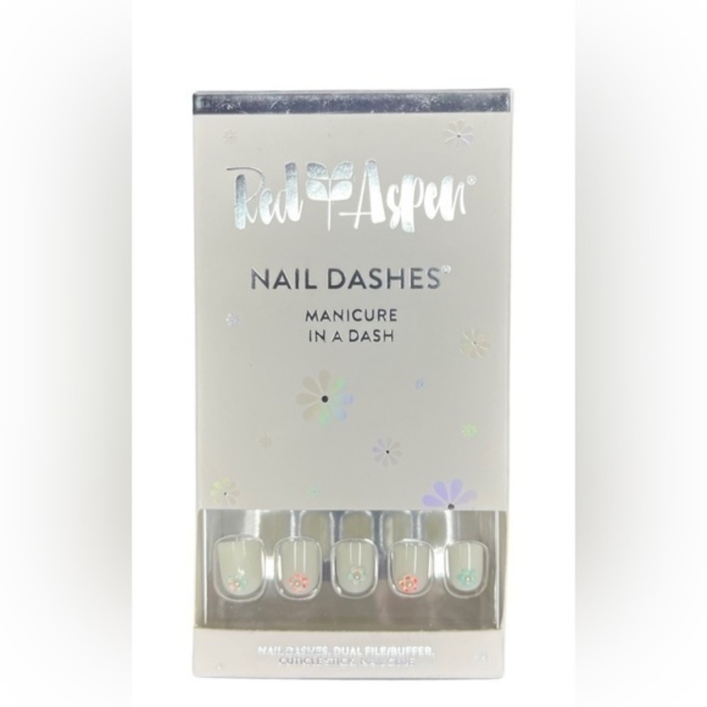 Red Aspen Holidaisy petite Nails nib